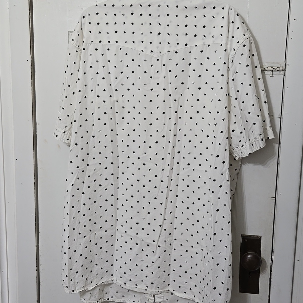 The FOUNDRY SUPPLY CO Men's White w/ Star Patterned Shirt 2XLT For Tall Wear - Picture 5 of 5
